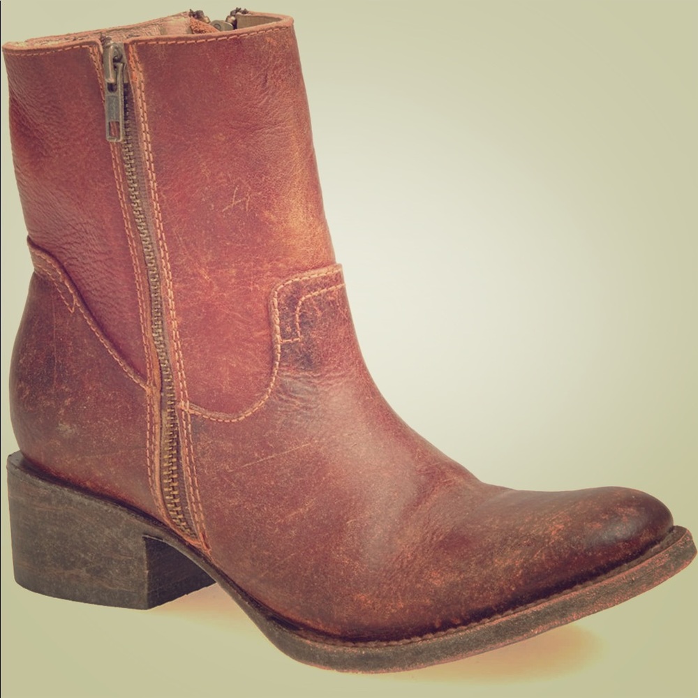 FreeBird by Steven Austin Short Boot Rust sz7